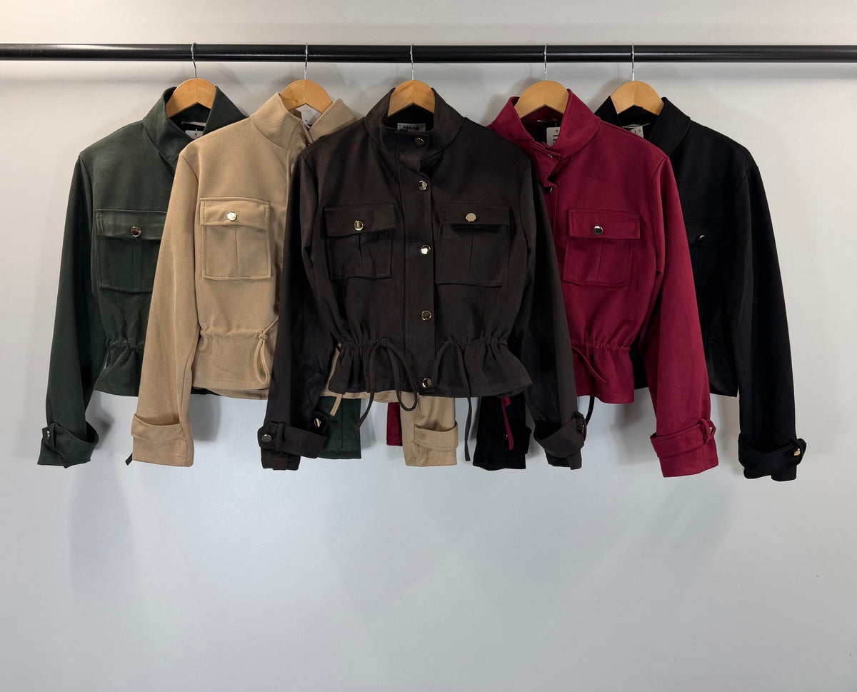 Veste saharienne courte à taille ajustable
