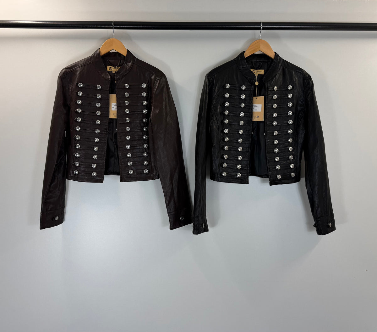 Veste officier chocolat à boutons métalliques