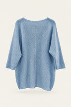 Pull oversize en maille col V – Bleu ciel – vue de dos – EMORA