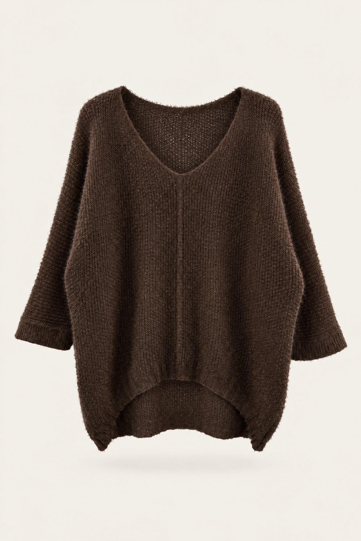 Pull oversize en maille col V – Chocolat – vue de face – EMORA