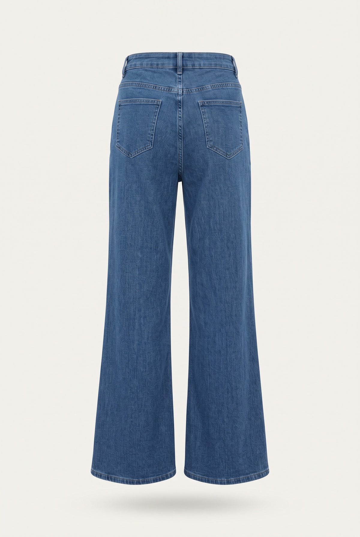 Ensemble en denim veste cintrée et jean flare – vue de dos – EMORA