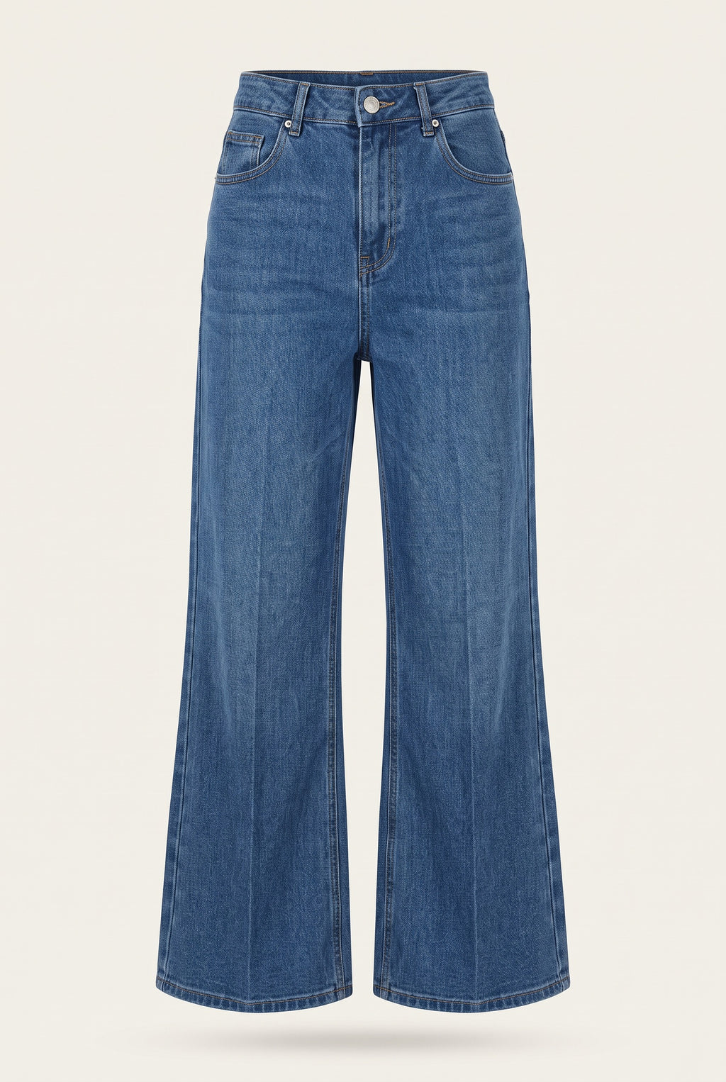 Ensemble en denim veste cintrée et jean flare – vue de face – EMORA
