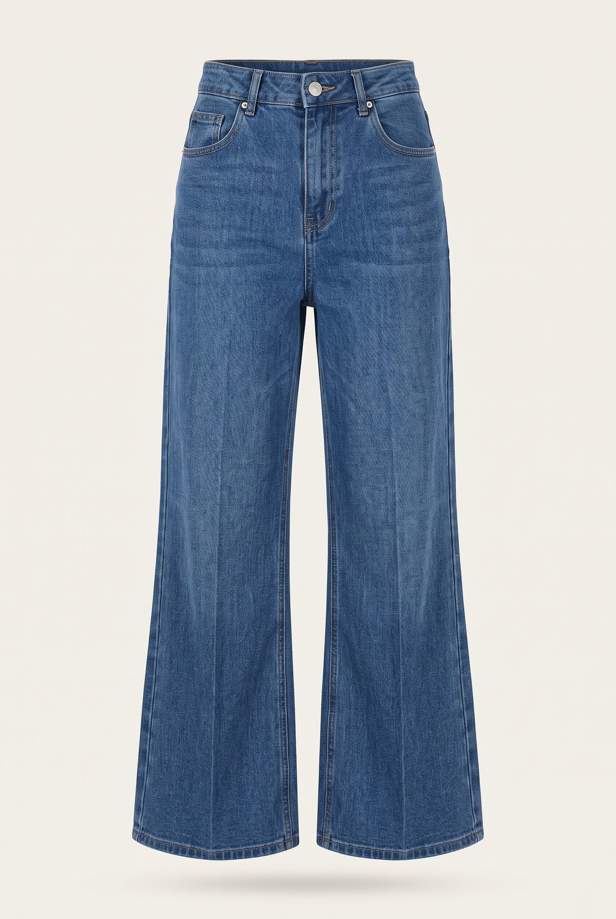 Ensemble en denim veste cintrée et jean flare – vue de face – EMORA