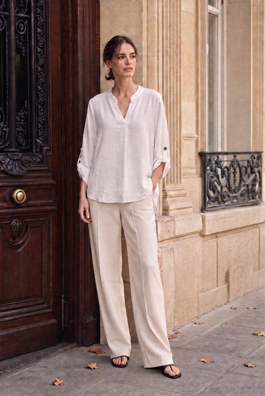 Blouse fluide col V à manches retroussables – Blanc – EMORA