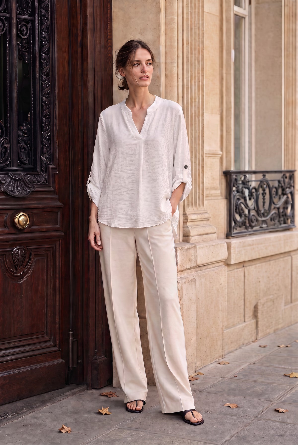 Blouse fluide col V à manches retroussables – Blanc – EMORA