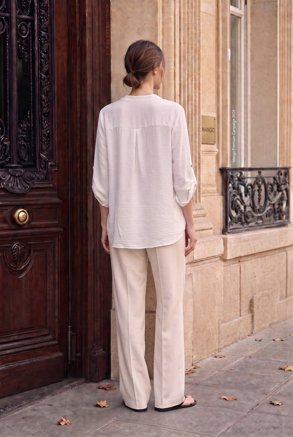 Blouse fluide col V à manches retroussables – Blanc – EMORA