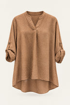 Blouse fluide col V à manches retroussables – Camel – vue de face – EMORA