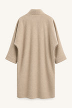 Manteau long oversize ouvert – Beige – vue de dos – EMORA