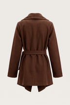 Manteau court ceinturé à col cascade