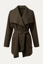 Manteau court ceinturé à col cascade