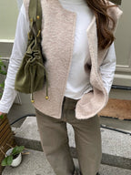 Sleeveless wool-effect gilet