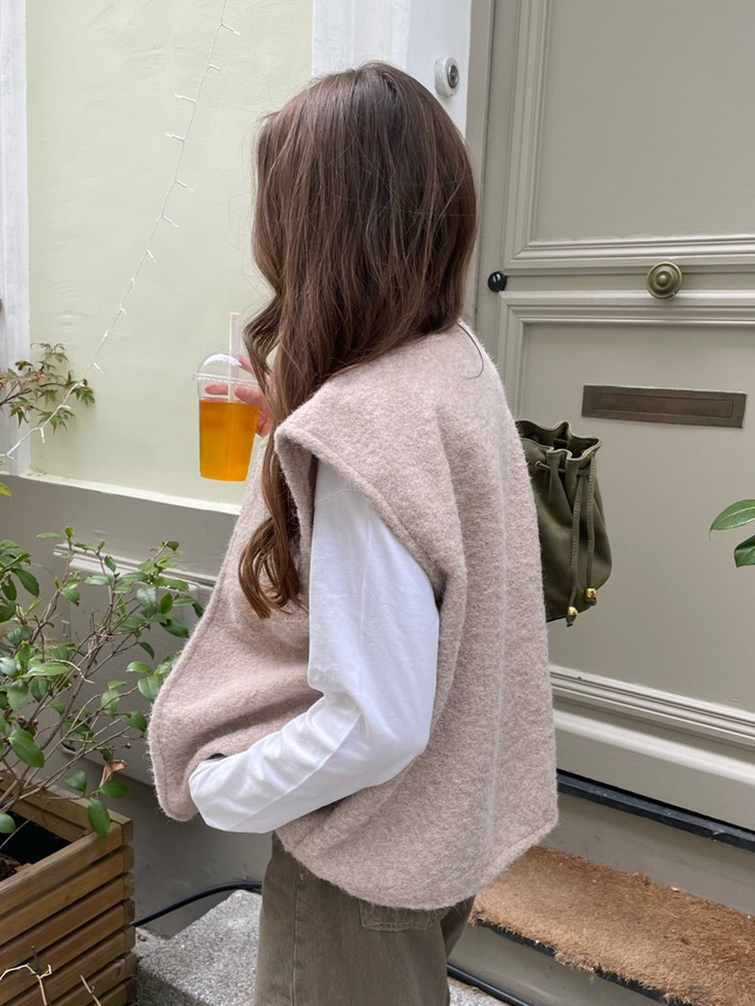 Sleeveless wool-effect gilet