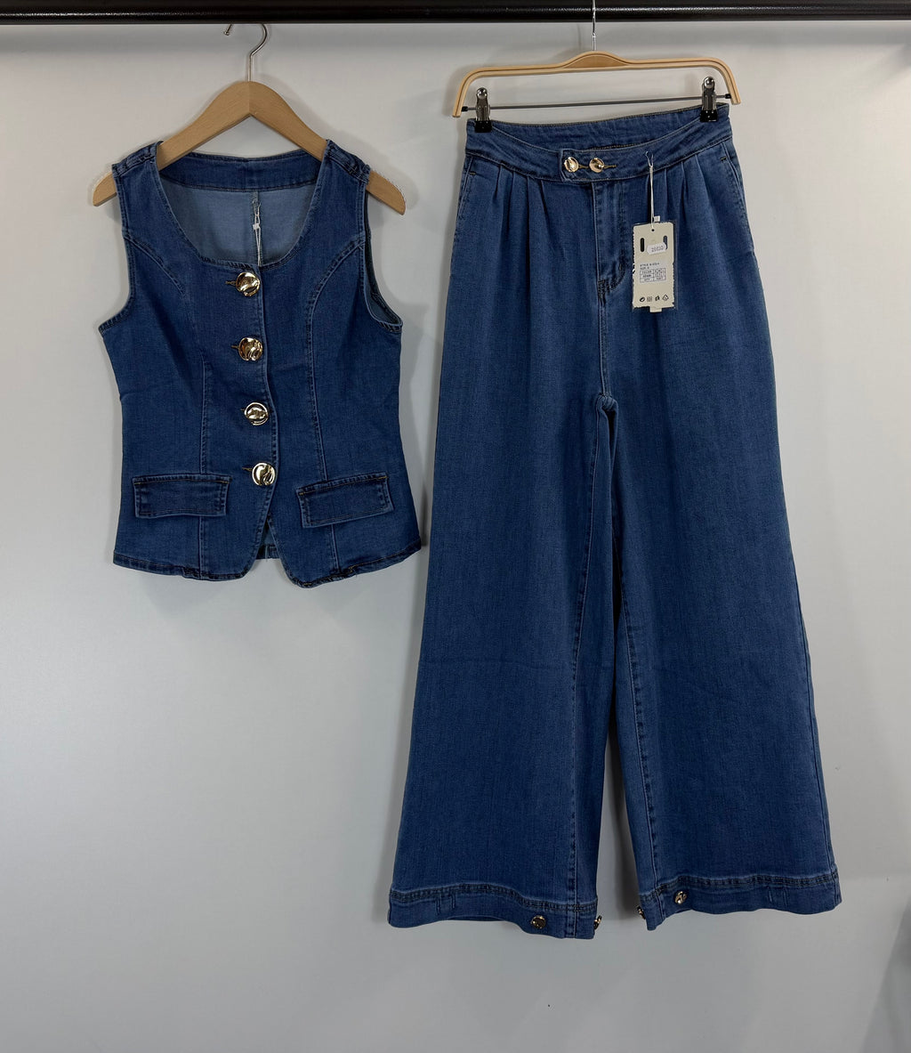 Ensemble en denim gilet cintré et jean large – photo produit – EMORA