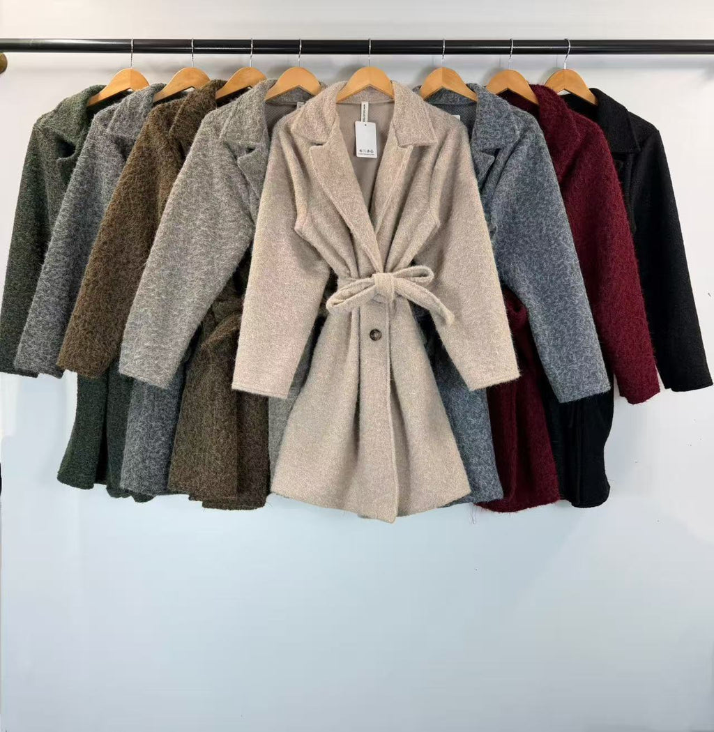 Manteau court bouclé ceinturé